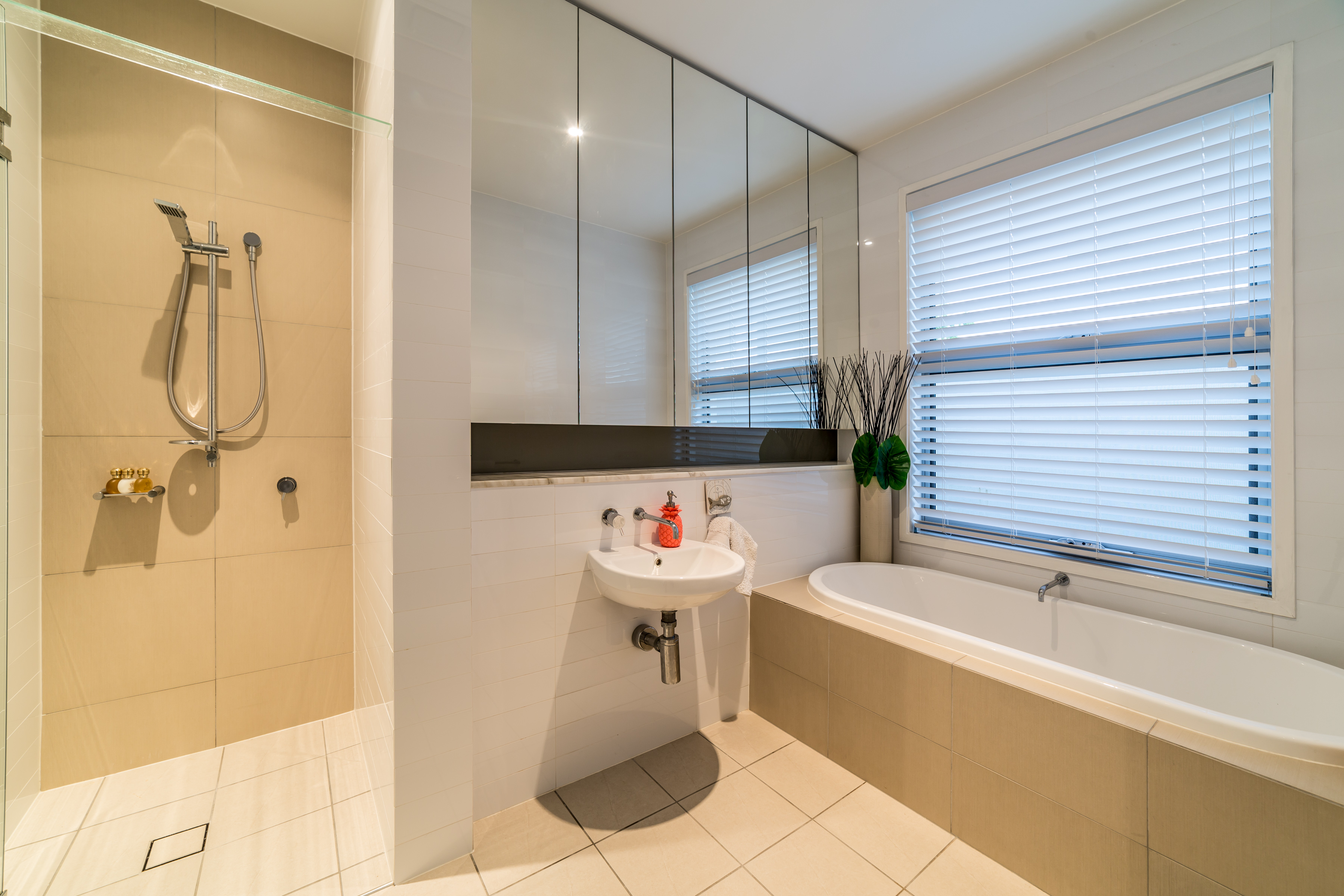 2809 Gracemere Circuit East, Hope Island QLD 4212 Home Rent Review