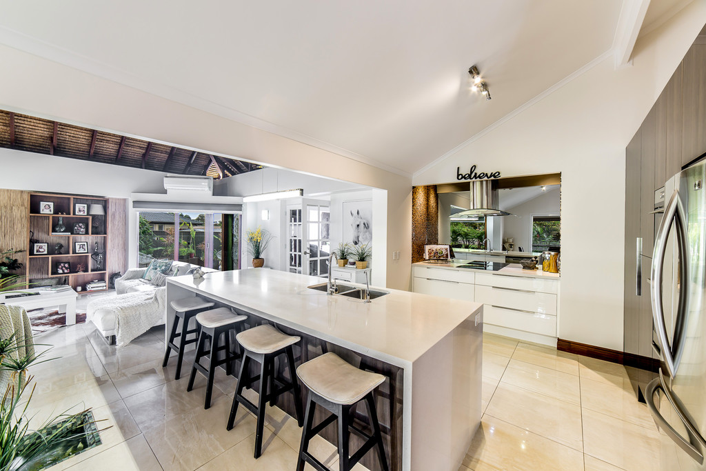 5 Laggan Court