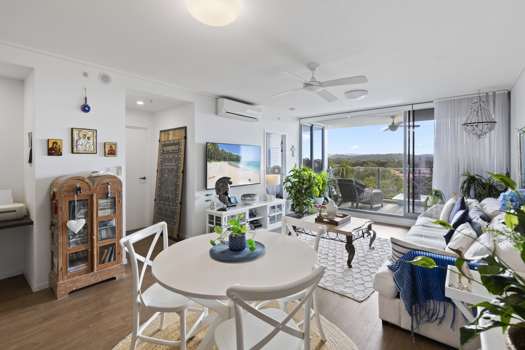 3604/42 Laver Drive
