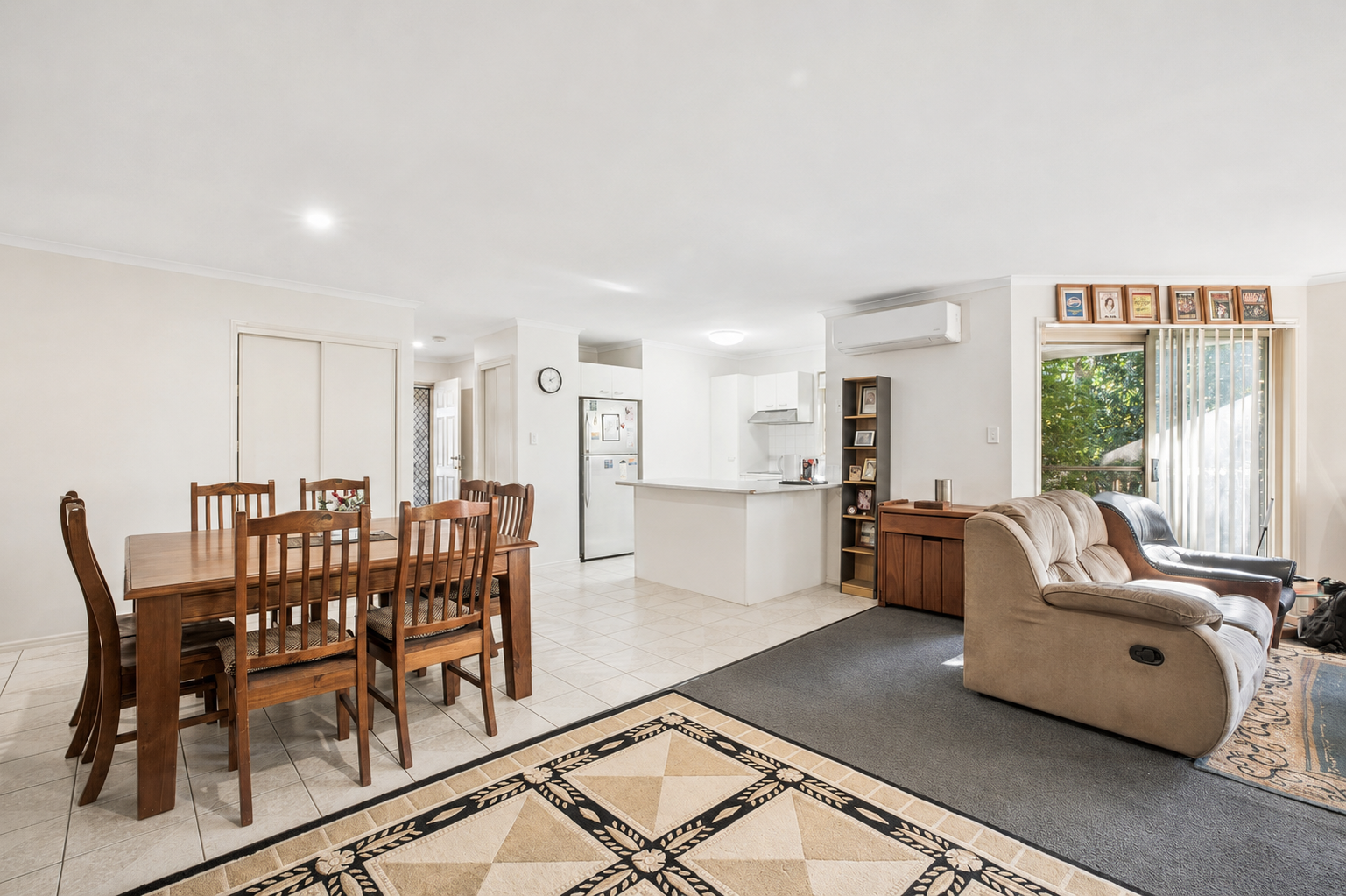 6 Dunedin Close