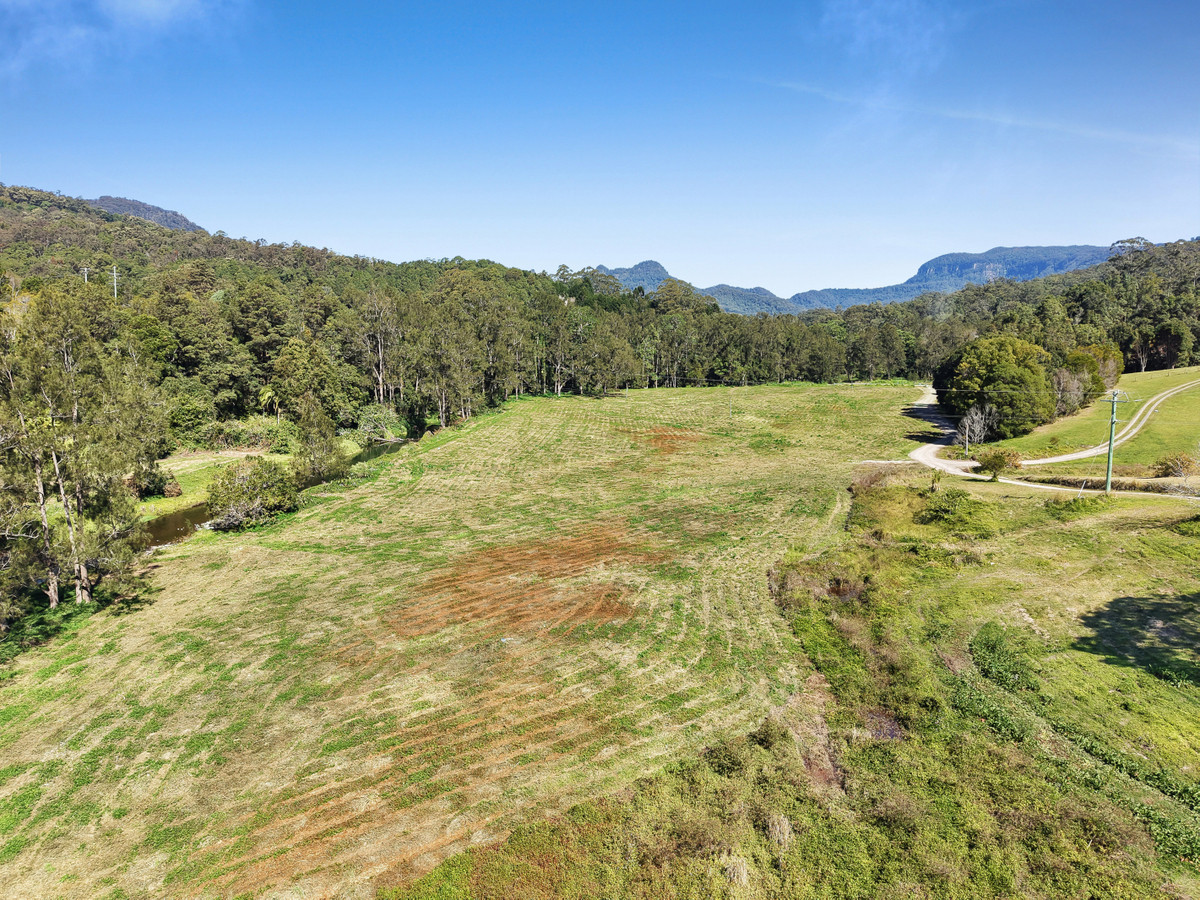 12 Araluen Road
