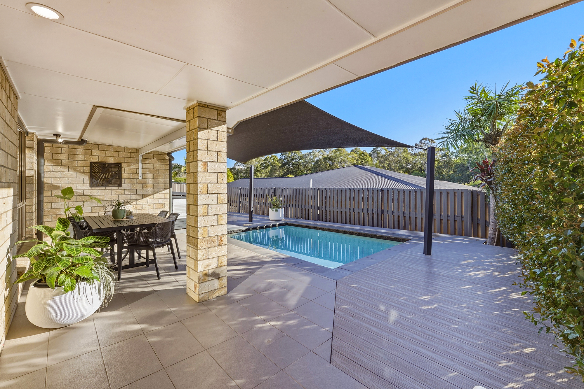 9 Parrot Court