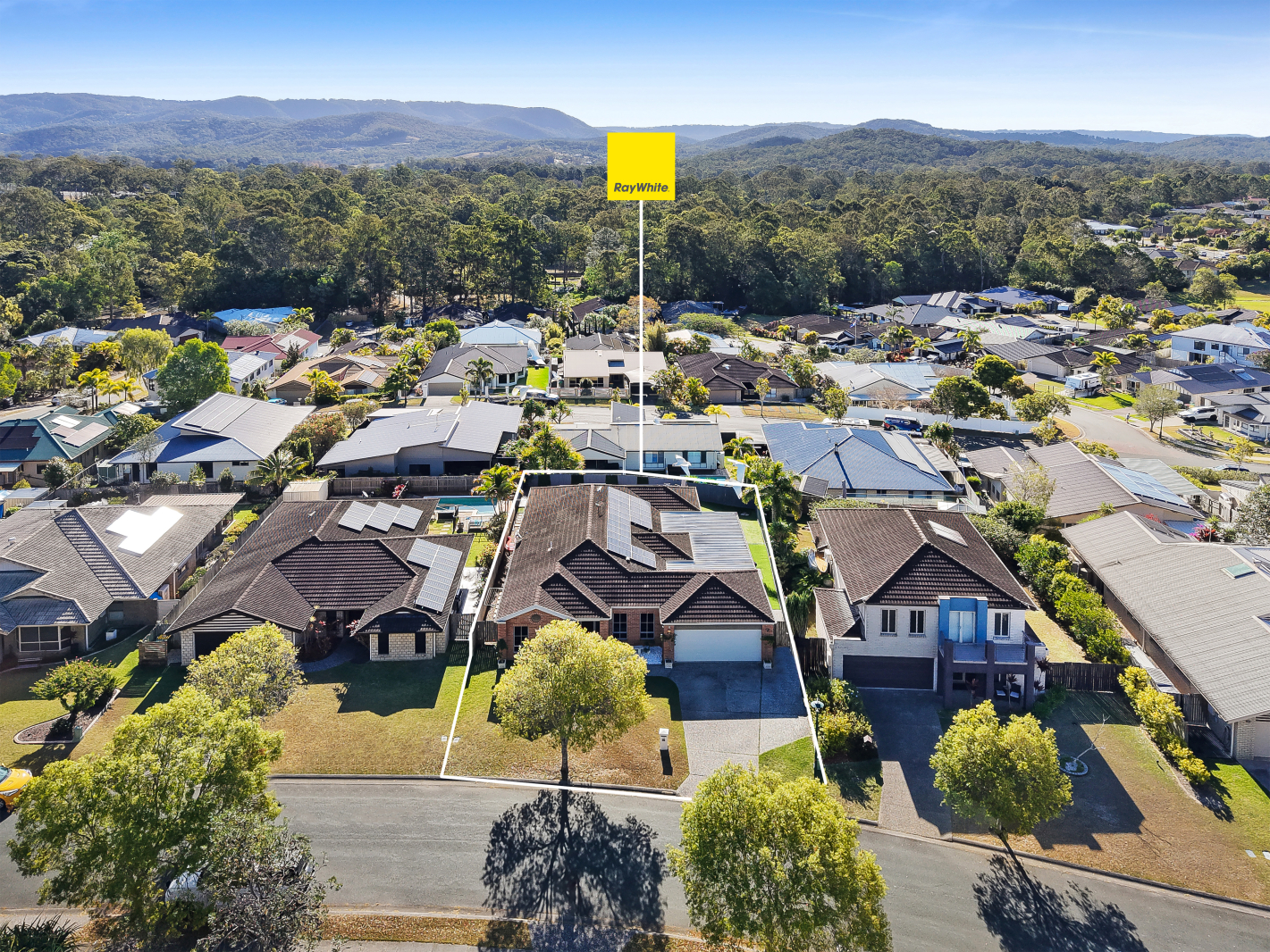 13 Silvereye Circuit