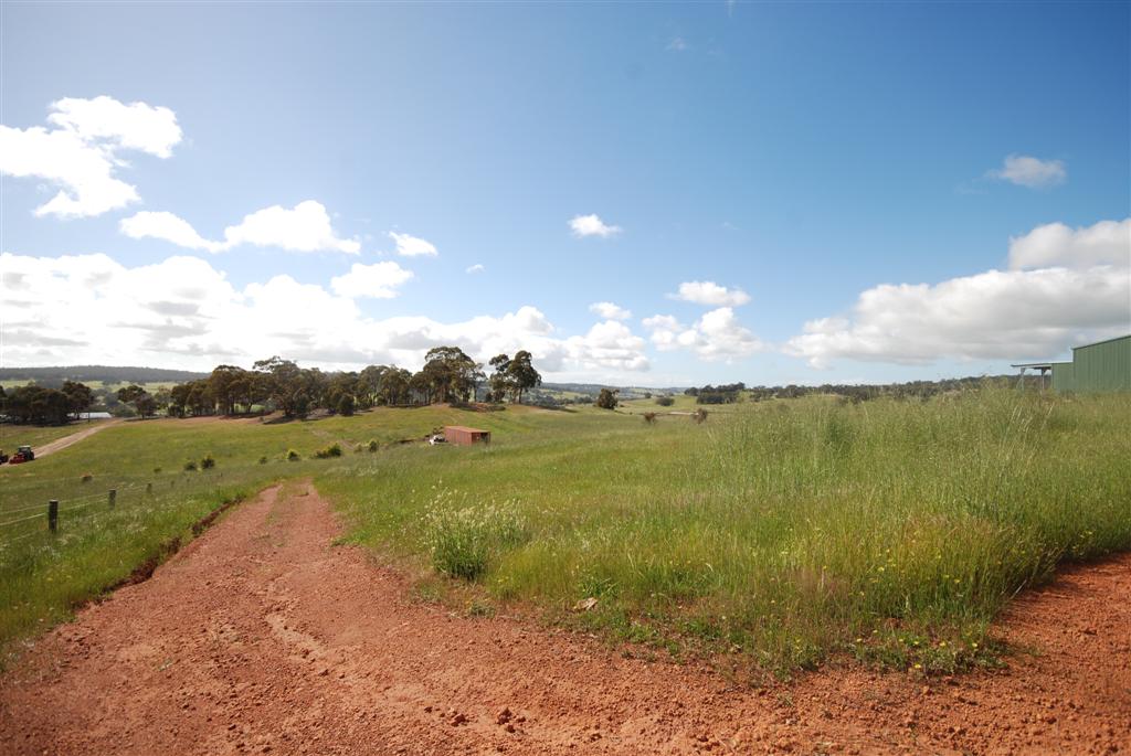Sold 3 Pollard Road, WANDERING WA 6308 on 29 Jul 2014