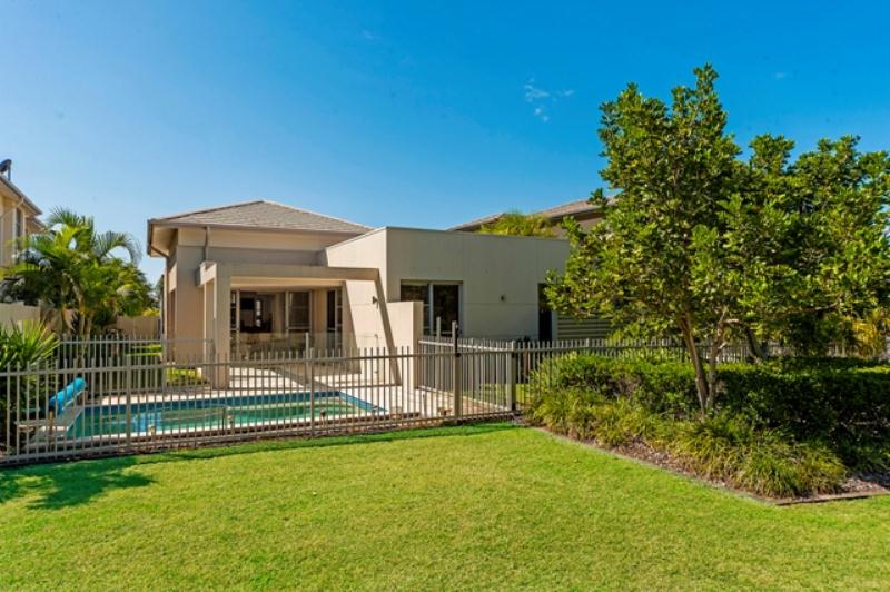 2809 Gracemere Circuit East, Hope Island QLD 4212 Home Rent Review