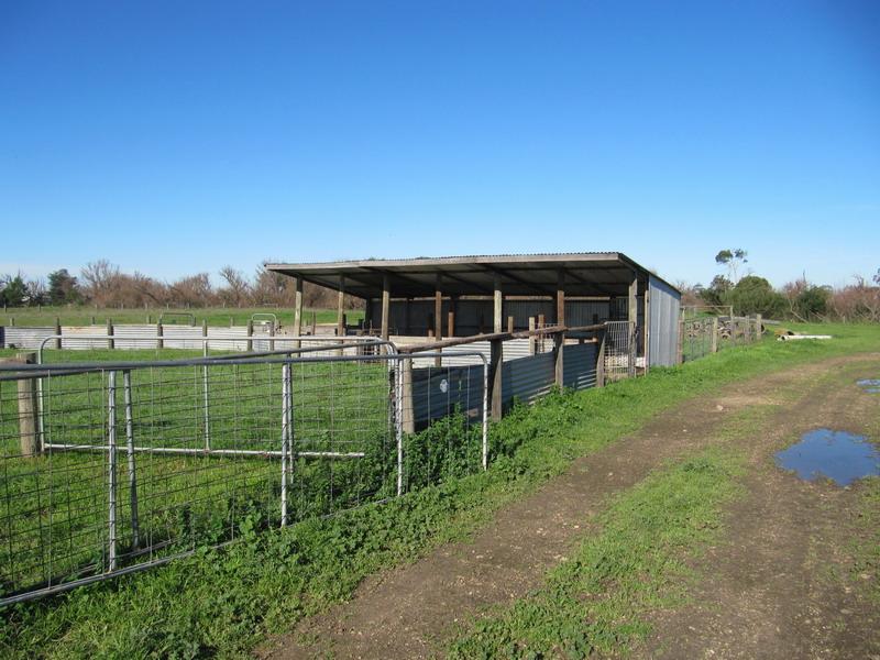 800 fertiliser pivot Heyfield Sale Road, For Drews 3858 Apartment VIC 1 800 fertiliser pivot Heyfield Sale Road, For Drews 3858 Apartment VIC 1