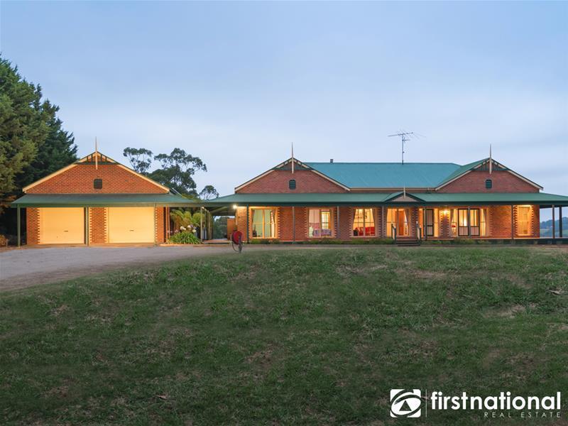 Sold 25 Belvedere Close, Pakenham Upper VIC 3810 on 12 Jan 2015 for