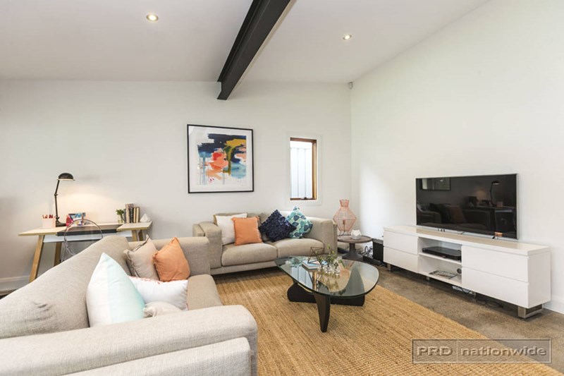 Sold 18 Darling Street, Hamilton South NSW 2303 on 10 Feb 2016 for