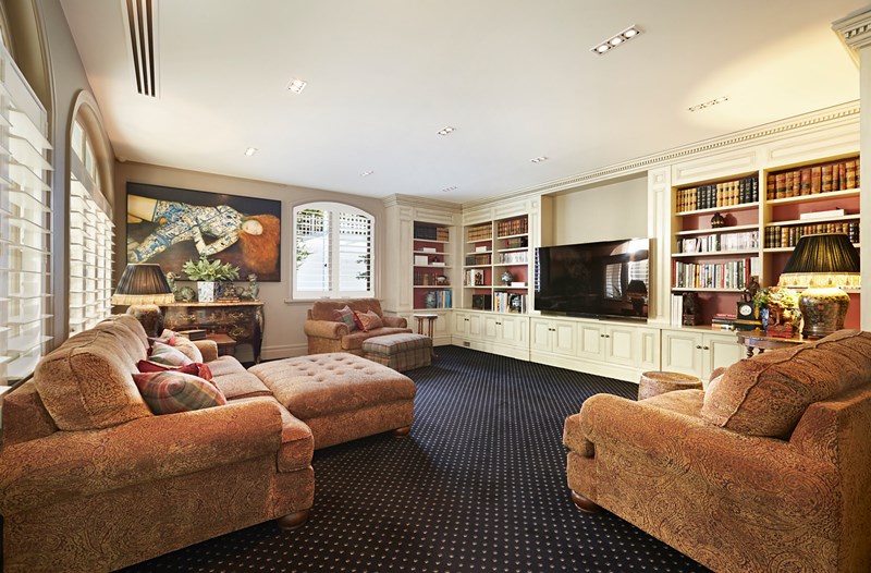 Sold 39 Grove, Brighton VIC 3186 on 14 Apr 2015