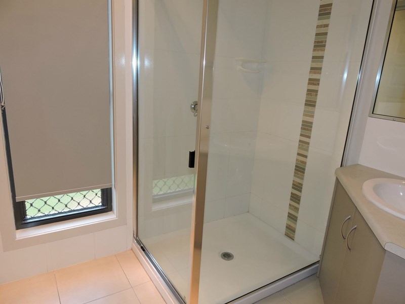 Sold 2/193 Ogilvie Road, Warwick QLD 4370 on 21 Aug 2015 ...